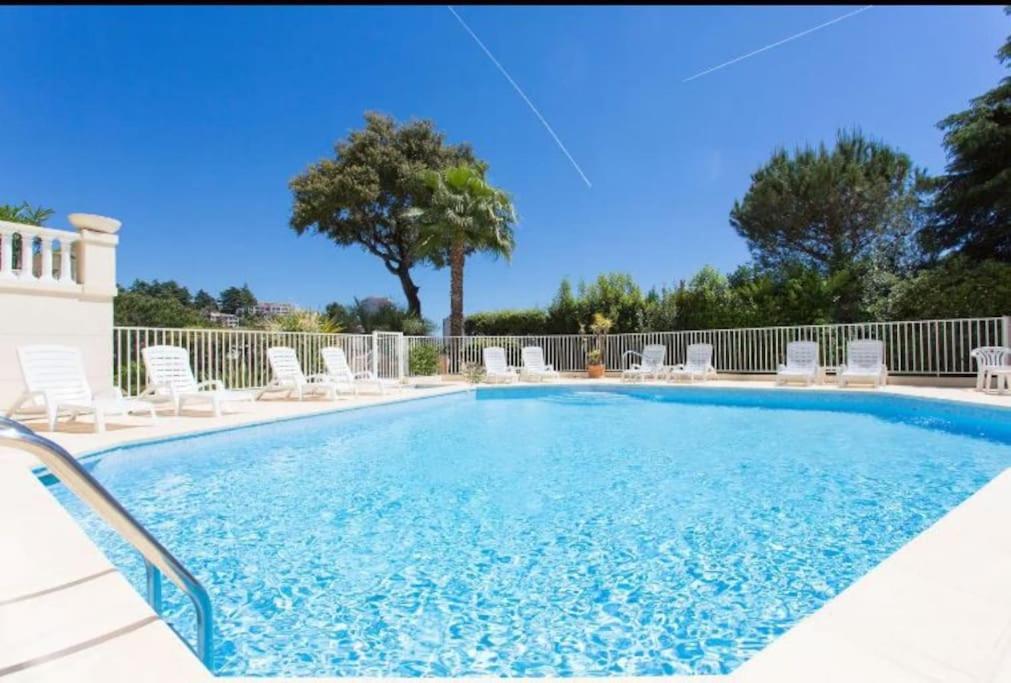Residence De Luxe Sun Paradis, Studio Terrasse, Vue Mer Piscine Кан Екстериор снимка
