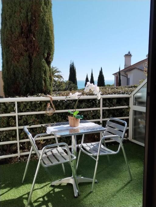 Residence De Luxe Sun Paradis, Studio Terrasse, Vue Mer Piscine Кан Екстериор снимка